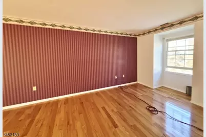 8 Beacon Hill Commons #8, Pompton Lakes, NJ 07442 - Photo 4