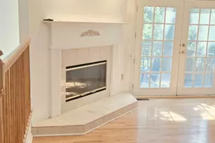 8 Beacon Hill Commons, Pompton Lakes, NJ 07442 - Photo 4