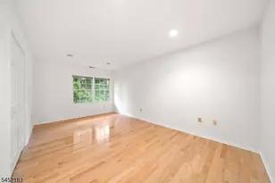 8 Beacon Hill Commons, Pompton Lakes, NJ 07442 - Photo 22