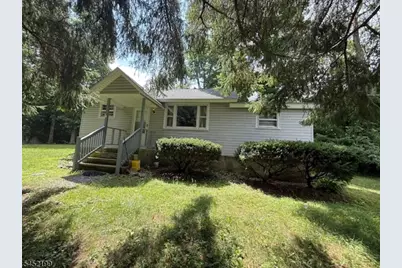 103 Edgewood Ln, Vernon, NJ 07422 - Photo 2