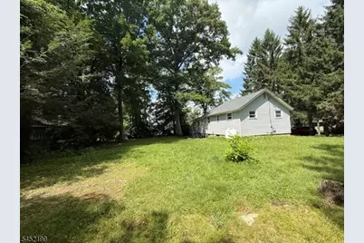 103 Edgewood Ln, Vernon, NJ 07422 - Photo 4