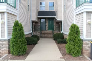 202 Rip Van Dam Ct, Montgomery Township, NJ 08502 - Photo 2