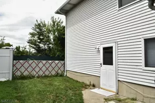 28 Elmhurst St, Elmwood Park, NJ 07407 - Photo 2