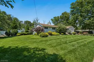 196 Hawthorne Dr, Clark Township, NJ 07066 - Photo 32