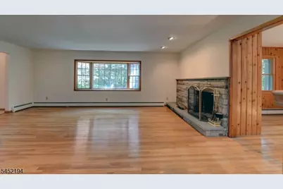 34 Knoll Rd, Wayne, NJ 07470 - Photo 4