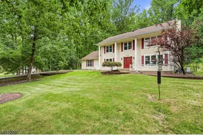 9 Stirrup Way, Franklin Township, NJ 08540 - Photo 2
