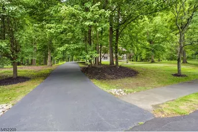 9 Stirrup Way, Franklin Township, NJ 08540 - Photo 4