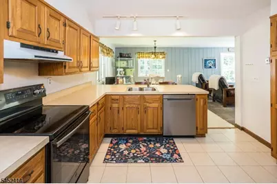 10 Holly Dr, Denville, NJ 07834 - Photo 12