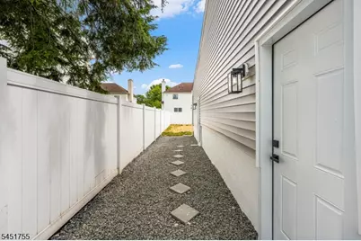 1221 Charter St, Piscataway Township, NJ 08854 - Photo 36