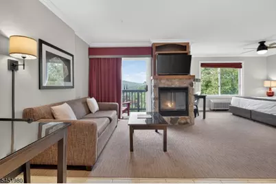 2 Chamonix Dr #518, Vernon, NJ 07462 - Photo 2