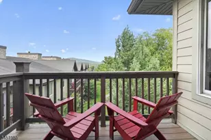 2 Chamonix Dr, Vernon, NJ 07462 - Photo 8