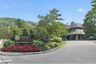 2 Chamonix Dr #518, Vernon, NJ 07462 - Photo 14