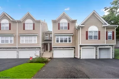 252 Ridge Dr, Pompton Lakes, NJ 07442 - Photo 1