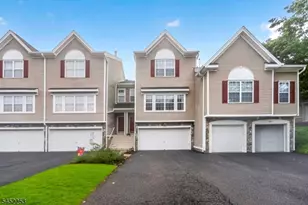252 Ridge Dr, Pompton Lakes, NJ 07442 - Photo 1