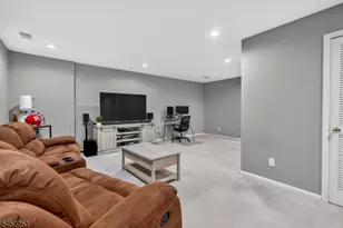 252 Ridge Dr, Pompton Lakes, NJ 07442 - Photo 26