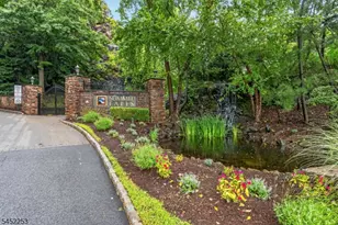 252 Ridge Dr, Pompton Lakes, NJ 07442 - Photo 2