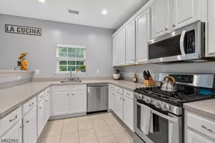252 Ridge Dr, Pompton Lakes, NJ 07442 - Photo 12