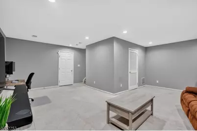 252 Ridge Dr, Pompton Lakes, NJ 07442 - Photo 28