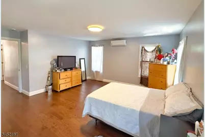 156 E 8th Ave, Roselle, NJ 07203 - Photo 8