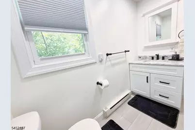 156 E 8th Ave, Roselle, NJ 07203 - Photo 10