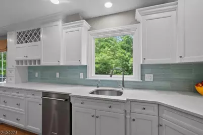9 Macleay Rd, Montville Township, NJ 07045 - Photo 10