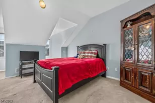 5 Indian Plantation St, Raritan Township, NJ 08822 - Photo 12