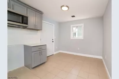 372 E Blackwell St, Dover, NJ 07801 - Photo 6