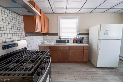357 High St, Orange, NJ 07050 - Photo 4