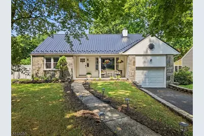 621 5th St, Belvidere, NJ 07823 - Photo 1
