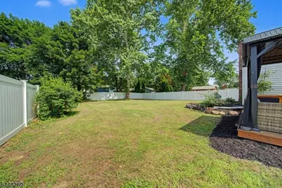 621 5th St, Belvidere, NJ 07823 - Photo 36