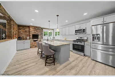621 5th St, Belvidere, NJ 07823 - Photo 2