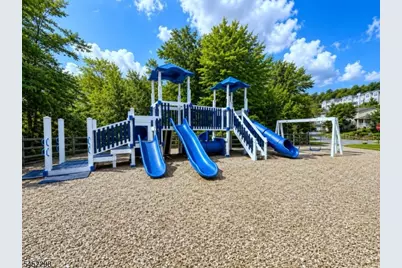 116 Wallace Ct, Green Brook Township, NJ 08812 - Photo 20