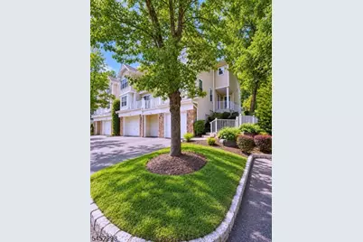 116 Wallace Ct, Green Brook Township, NJ 08812 - Photo 2