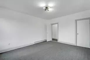 227 Snyder St, Orange, NJ 07050 - Photo 14