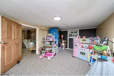 147 Claremont Ave, Verona Twp., NJ 07044 - Photo 16