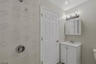 629 S 18th St, Newark, NJ 07103 - Photo 22