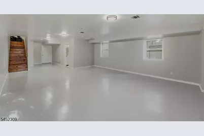 629 S 18th St, Newark, NJ 07103 - Photo 38