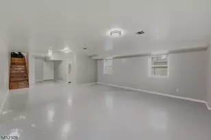 629 S 18th St, Newark, NJ 07103 - Photo 38