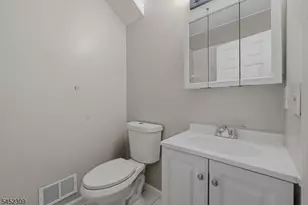 629 S 18th St, Newark, NJ 07103 - Photo 44