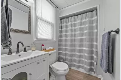 73 Berkeley Ave, Bloomfield, NJ 07003 - Photo 20