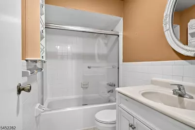 71 Highview Dr, Woodbridge Township, NJ 07095 - Photo 18