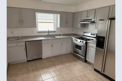 821 Jackson Ave #2, Linden, NJ 07036 - Photo 2
