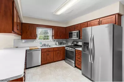 5 Pepper Ln, Roxbury Township, NJ 07876 - Photo 6