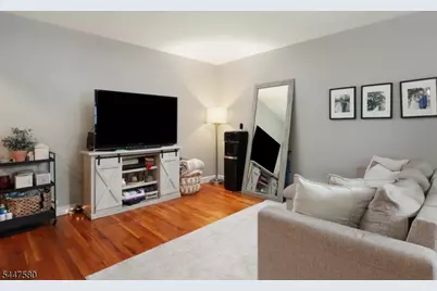 46 F Parkway Village, Cranford Township, NJ 07016 - Photo 6