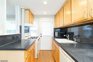 11 Mayfield Pl, Metuchen, NJ 08840 - Photo 12