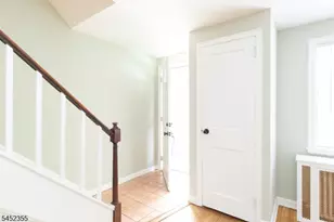 11 Mayfield Pl, Metuchen, NJ 08840 - Photo 4