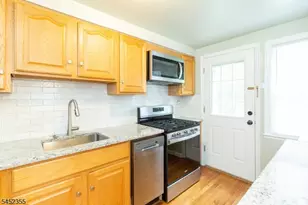 11 Mayfield Pl, Metuchen, NJ 08840 - Photo 32