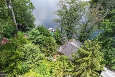151 Pine Tree Rd, Bloomingdale, NJ 07403 - Photo 14