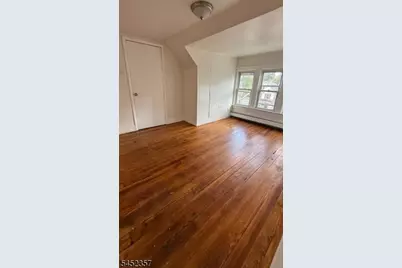 946 W 6th St, Plainfield, NJ 07063 - Photo 8