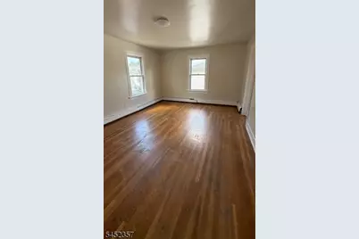 946 W 6th St, Plainfield, NJ 07063 - Photo 6